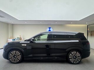2026 Denza N8L, чёрный, 10666666 рублей, вид 3