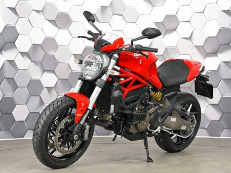 2015 Ducati Monster 821, красный, 599000 рублей, вид 2