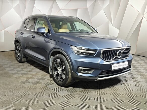 2021 Volvo XC40 I, синий, 3500000 рублей - вид 2