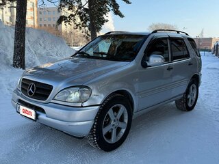 2000 Mercedes-Benz M-Класс 320 I (W163), серебристый, 840000 рублей, вид 1
