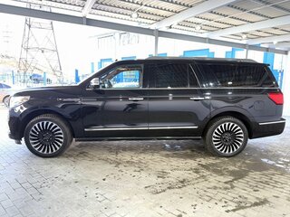 2019 Lincoln Navigator IV, чёрный, 7599000 рублей, вид 2