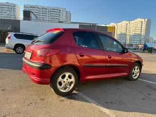2004 Peugeot 206, красный, 240000 рублей, вид 4