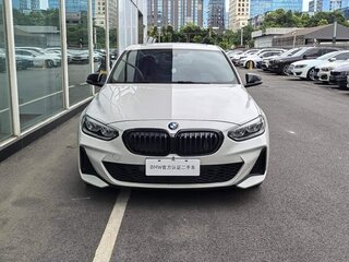2022 BMW 1 серии 120i III (F52) Рестайлинг, белый, 1610000 рублей, вид 2