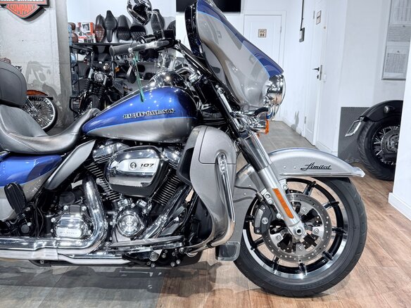 2017 Harley-Davidson Electra Glide, серебристый, 1799000 рублей - вид 15