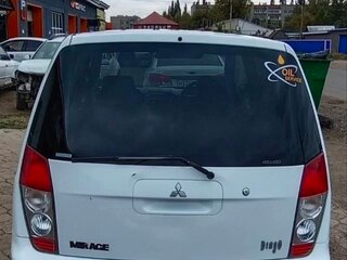 2002 Mitsubishi Dingo I Рестайлинг, белый, 240000 рублей, вид 3
