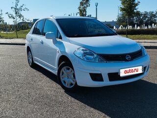 2012 Nissan Tiida I Рестайлинг, белый, 780000 рублей, вид 3