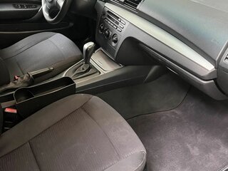 2009 BMW 1 серии 116i I (E81/E82/E87/E88) Рестайлинг, чёрный, 650000 рублей, вид 4