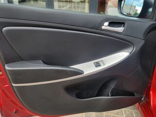 2012 Hyundai Solaris I, красный, 450000 рублей, вид 5