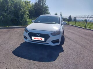 2017 Hyundai Solaris II, белый, 1100000 рублей, вид 2