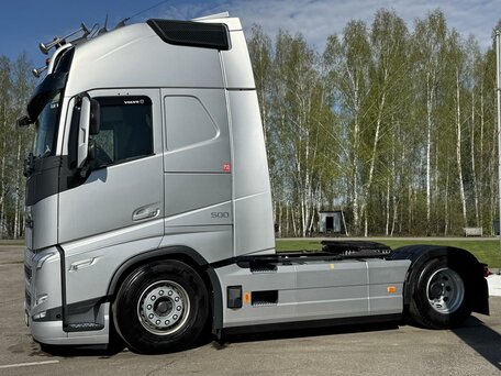 2025 Volvo FH, серебристый, 17500000 рублей, вид 4