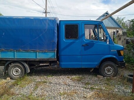 1983 Mercedes-Benz Sprinter Classic, голубой, 310000 рублей, вид 2