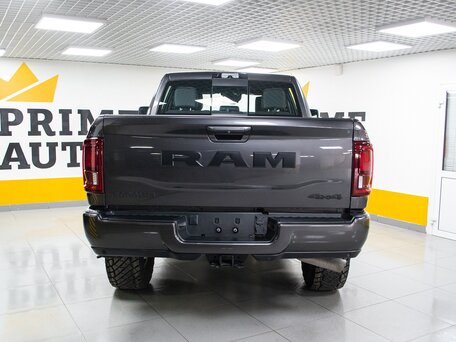 2025 Ram 1500 Crew Cab V Рестайлинг, серый, 10699000 рублей, вид 5