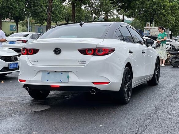 2023 Mazda 3 Axela IV (BP), белый, 1511000 рублей - вид 5