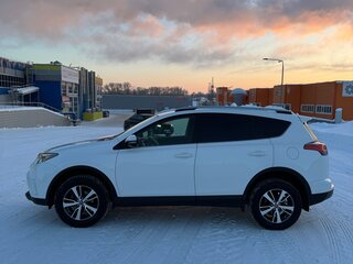 2015 Toyota RAV4 IV (XA40) Рестайлинг, белый, 2850000 рублей, вид 4
