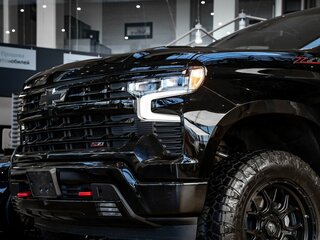 2022 Chevrolet Silverado ZR2 IV (T1XX) Рестайлинг, чёрный, 9000000 рублей, вид 5