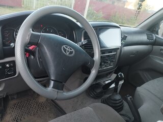2005 Toyota Land Cruiser 105 100 Series Рестайлинг 2, серебристый, 1500000 рублей, вид 5
