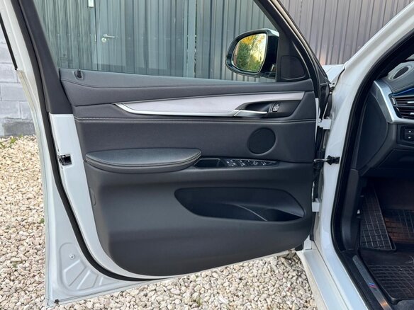 2019 BMW X6 30d II (F16), белый, 5300000 рублей - вид 21