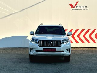 2018 Toyota Land Cruiser Prado 150 Series Рестайлинг 2, белый, 4790000 рублей, вид 4