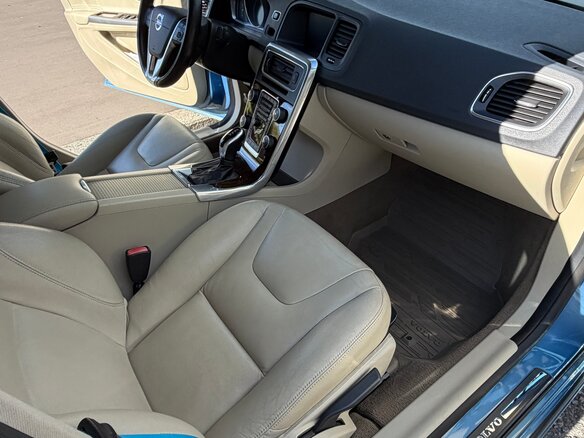 2013 Volvo S60 II Рестайлинг, голубой, 1700000 рублей - вид 11