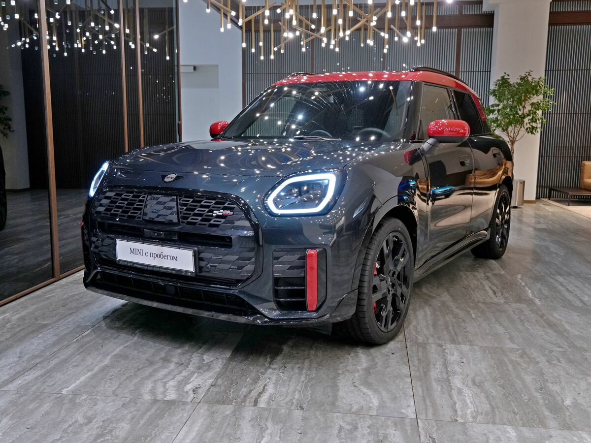Открыть фотографии: Mini Countryman III