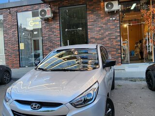 2015 Hyundai ix35 I Рестайлинг, серебристый, 1490000 рублей, вид 2