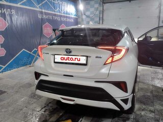 2017 Toyota C-HR I, белый, 1600000 рублей, вид 3