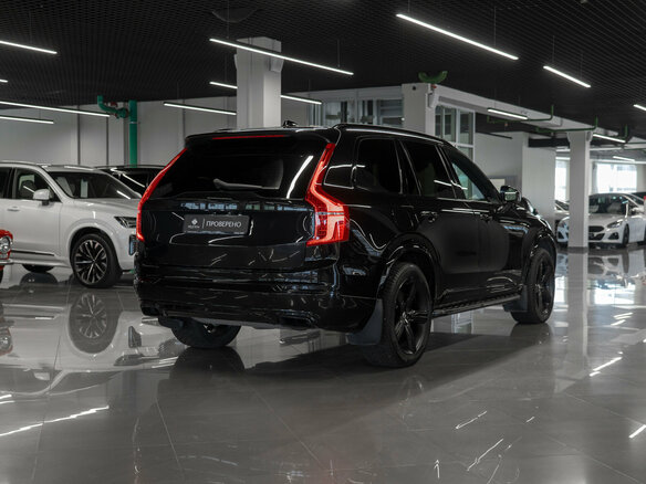 2017 Volvo XC90 II, чёрный - вид 4