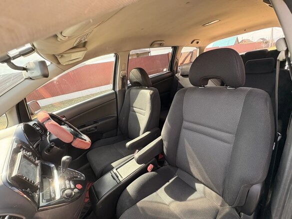 2003 Toyota Wish I, красный, 660000 рублей - вид 6