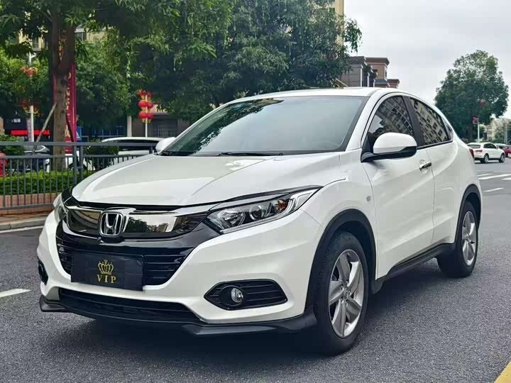 Открыть фотографии: Honda Vezel I Рестайлинг