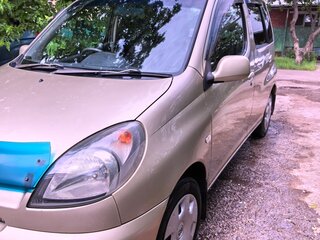 2001 Toyota FunCargo, золотистый, 450000 рублей, вид 1