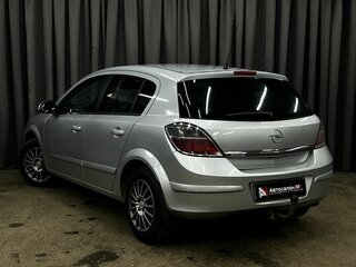 2010 Opel Astra H Рестайлинг, серебристый, 579900 рублей, вид 4
