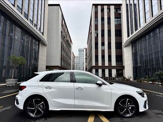 2023 Audi A3 Sportback 35 TFSI IV (8Y), белый, 1800000 рублей, вид 5