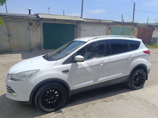 2013 Ford Kuga II, белый, 1400000 рублей, вид 3