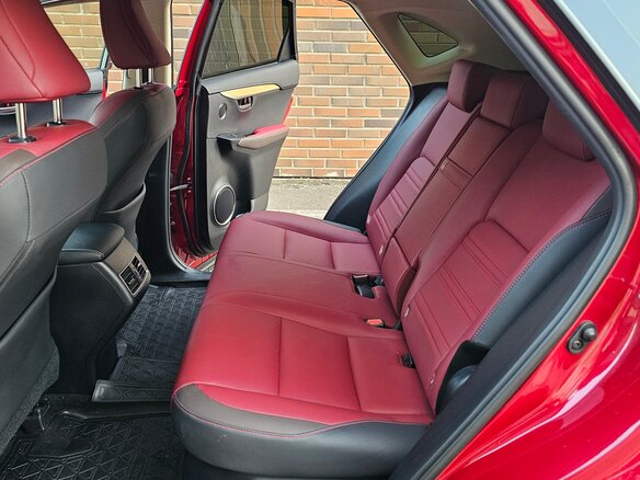 2019 Lexus NX 200 I Рестайлинг, красный, 3650000 рублей - вид 25