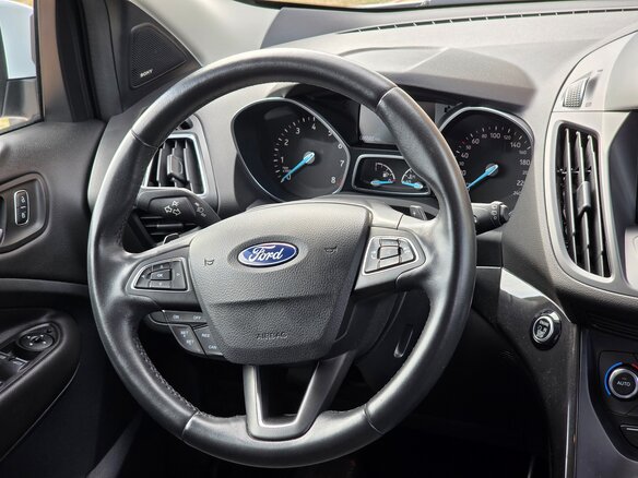 2017 Ford Kuga II Рестайлинг, белый - вид 20
