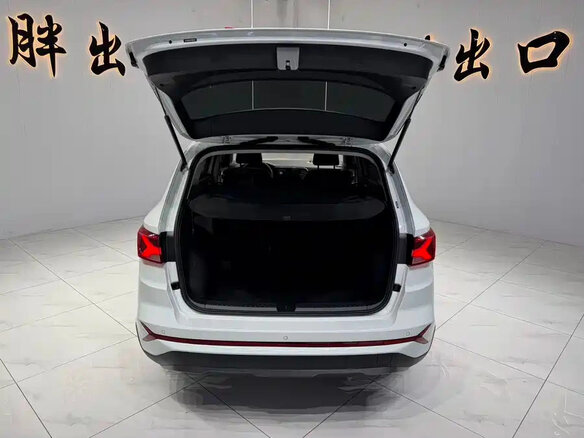 2023 Jetta VS7 I Рестайлинг 1, белый, 1700000 рублей - вид 17