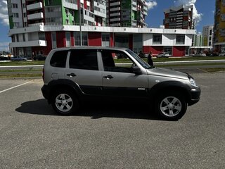 2013 Chevrolet Niva I Рестайлинг, золотистый, 330000 рублей, вид 2