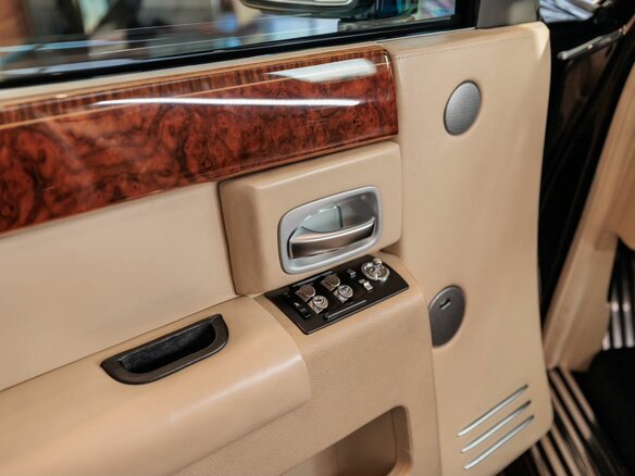 2006 Rolls-Royce Phantom Long VII, чёрный, 43500000 рублей - вид 17
