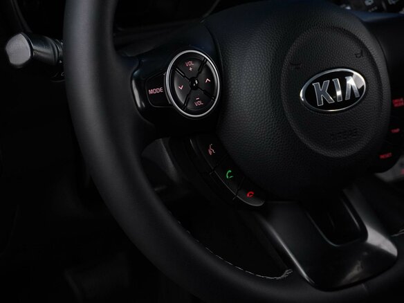 2017 Kia Soul II Рестайлинг, красный, 1499658 рублей - вид 12