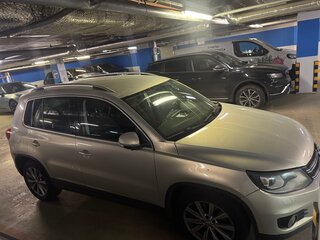 2011 Volkswagen Tiguan I Рестайлинг, серебристый, 830000 рублей, вид 2