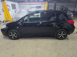 2012 Nissan Tiida I Рестайлинг, чёрный, 1050000 рублей, вид 5