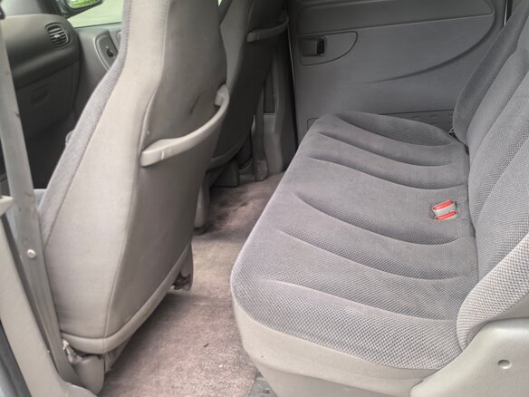 2001 Chrysler Voyager IV, серебристый, 320000 рублей - вид 11