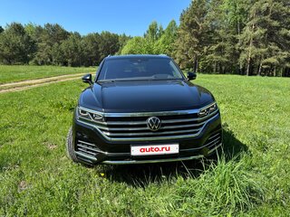 2021 Volkswagen Touareg III, чёрный, 7200000 рублей, вид 1