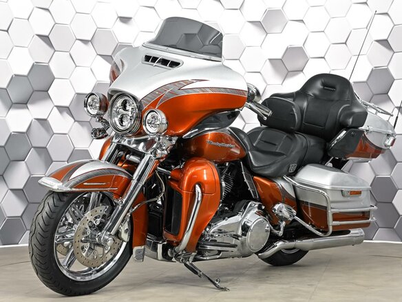 2014 Harley-Davidson Electra Glide, серебристый, 1429000 рублей - вид 1