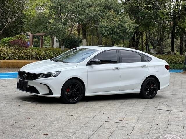 Открыть фотографии: Geely Binrui I Рестайлинг