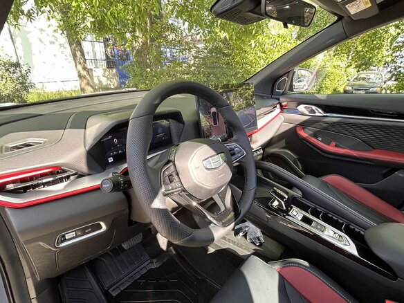 2026 Geely Coolray I Рестайлинг 2, пурпурный - вид 13