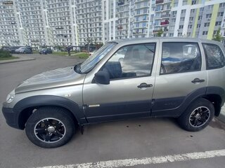 2015 Chevrolet Niva I Рестайлинг, серый, 570000 рублей, вид 4