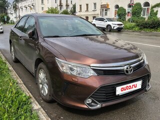 2017 Toyota Camry VII (XV50) Рестайлинг, коричневый, 2460000 рублей, вид 2