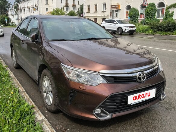 2017 Toyota Camry VII (XV50) Рестайлинг, коричневый - вид 1