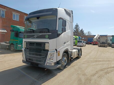 2020 Volvo FH, белый, 10000000 рублей, вид 1